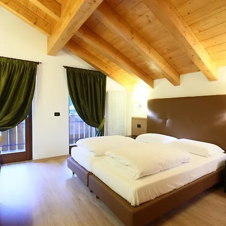 Al Lago Aparthotel