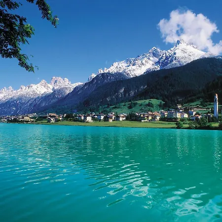 Al Lago *